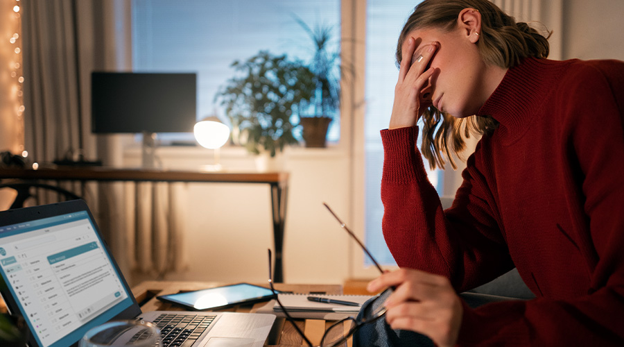 Efeitos do assédio virtual no trabalho remoto: como identificar e prevenir